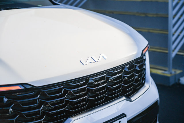 New 2026 Kia Sorento S w/ S Panoramic Sunroof Package FWD image 4