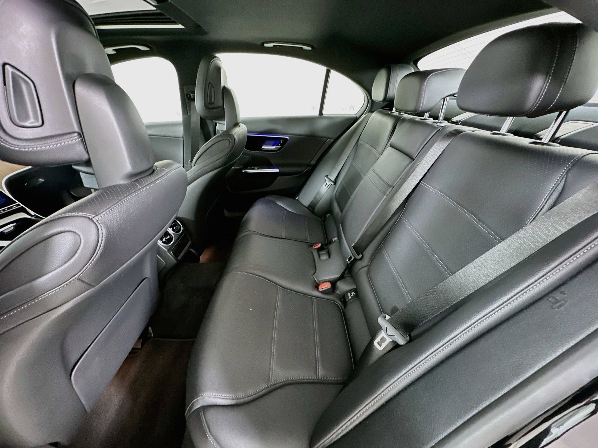 Used 2024 Mercedes-Benz C 300 Sedan image 25