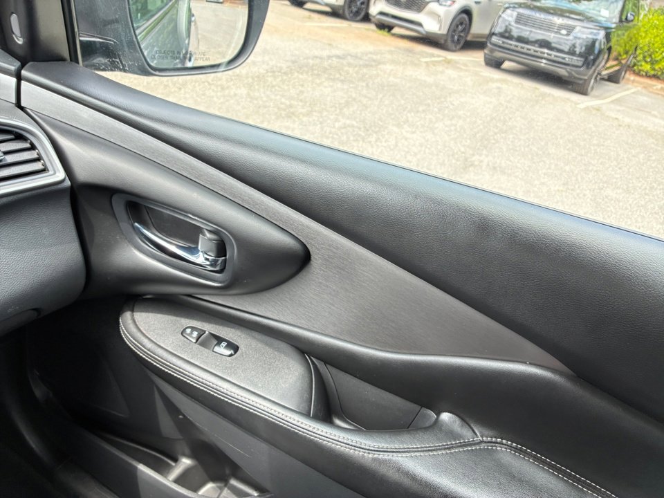 Used 2022 Nissan Murano SV AWD/4WD image 35