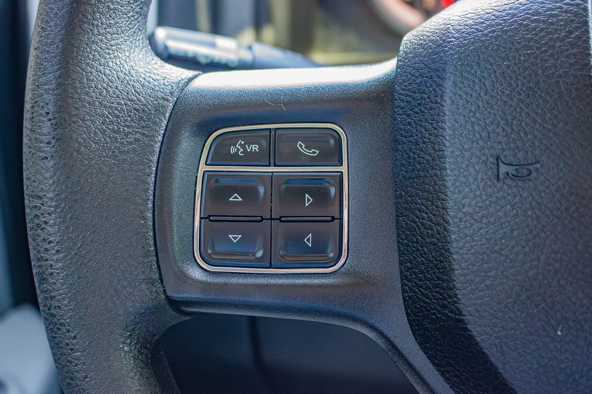 Used 2018 RAM 1500 Classic SLT AWD/4WD image 23