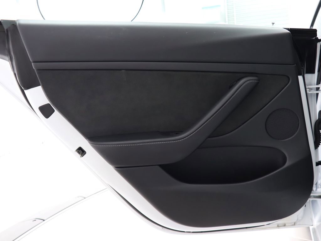 Used 2023 Tesla Model 3 Standard Range image 39