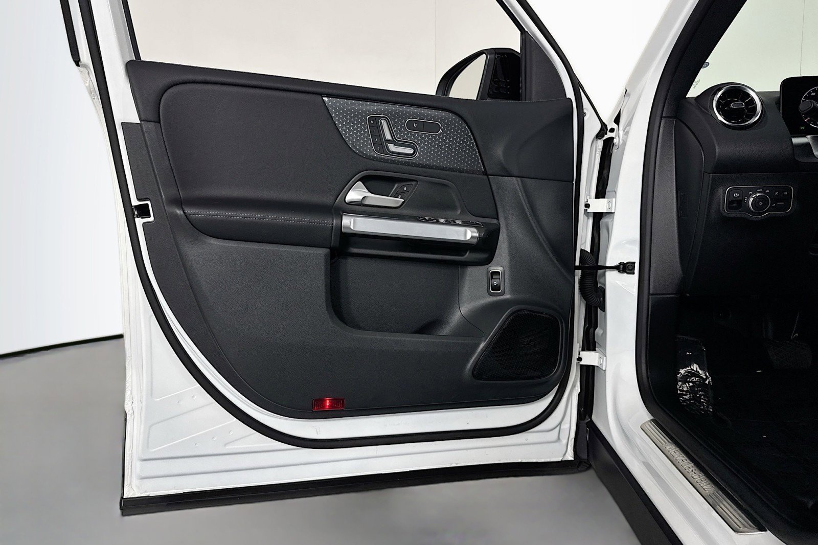 Certified 2026 Mercedes-Benz GLB 250 GLB 250 image 21