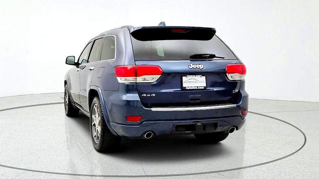 Used 2020 Jeep Grand Cherokee Overland AWD/4WD image 6