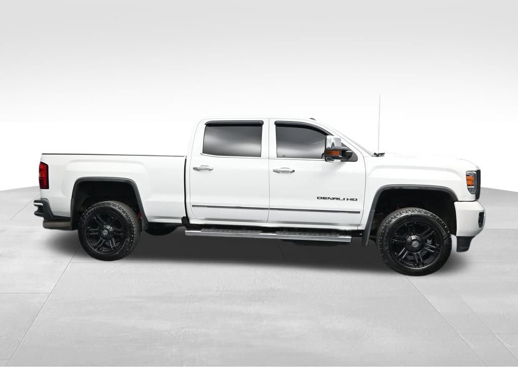 Used 2019 GMC Sierra 2500 Denali w/ Suspension Package, Off-Road AWD/4WD image 6