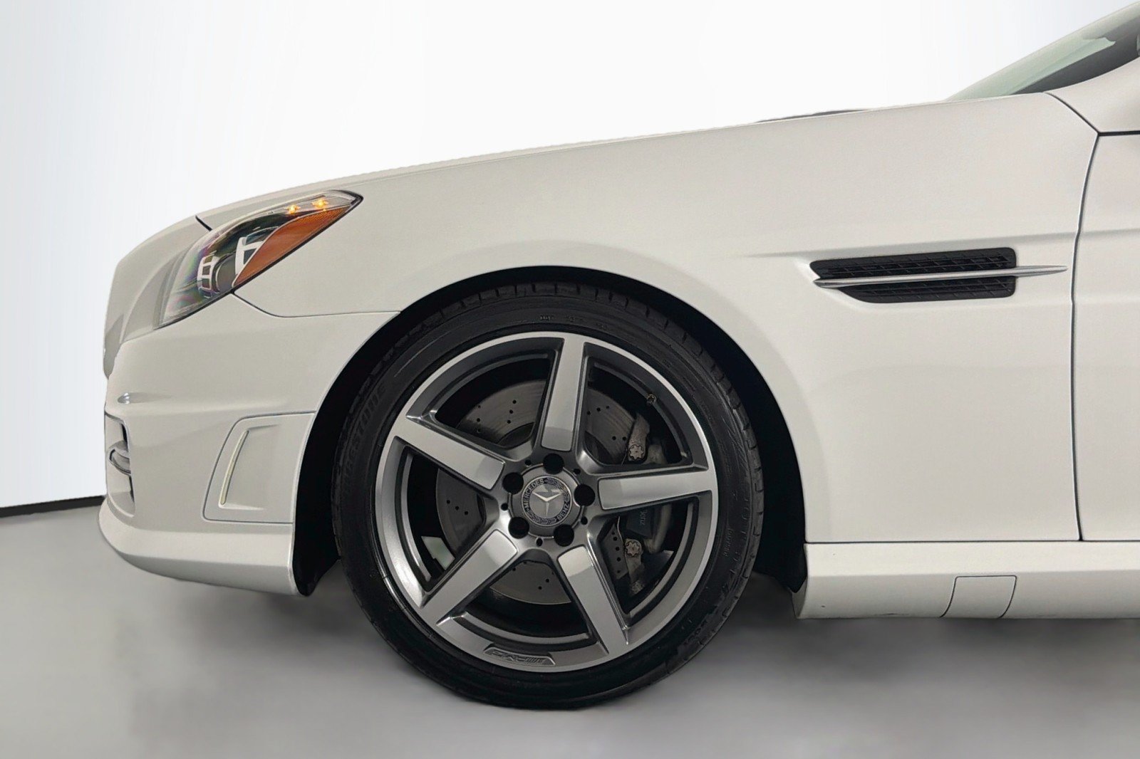 Used 2015 Mercedes-Benz SLK 250 image 10