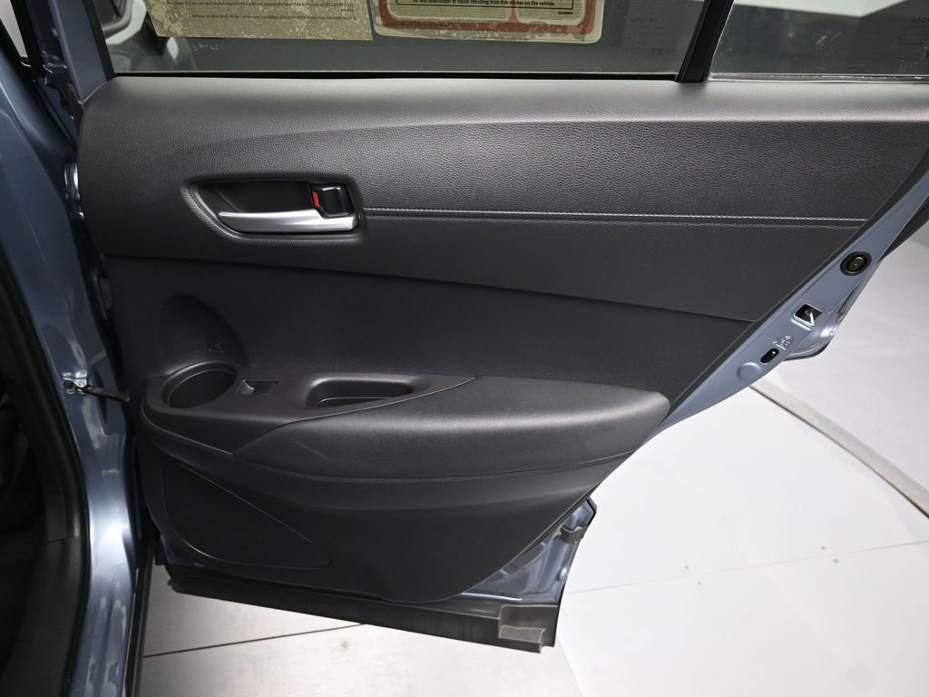 Used 2024 Toyota Corolla Cross XSE w/ Convenience Package image 35