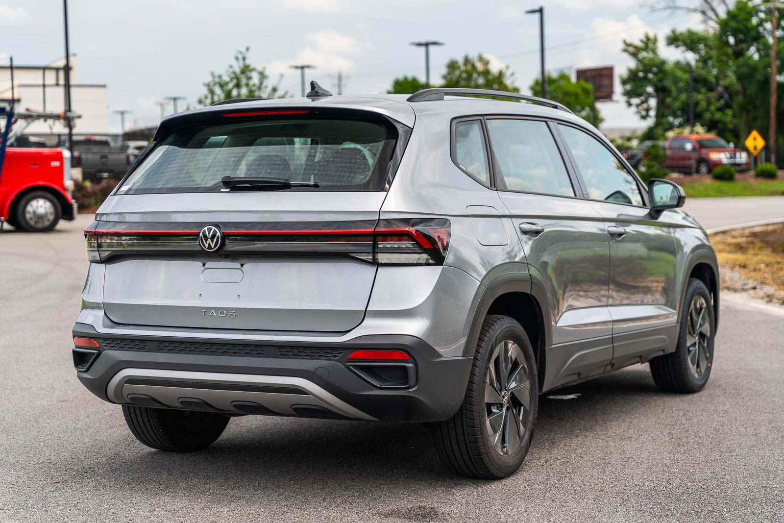 Used 2025 Volkswagen Taos S FWD image 7
