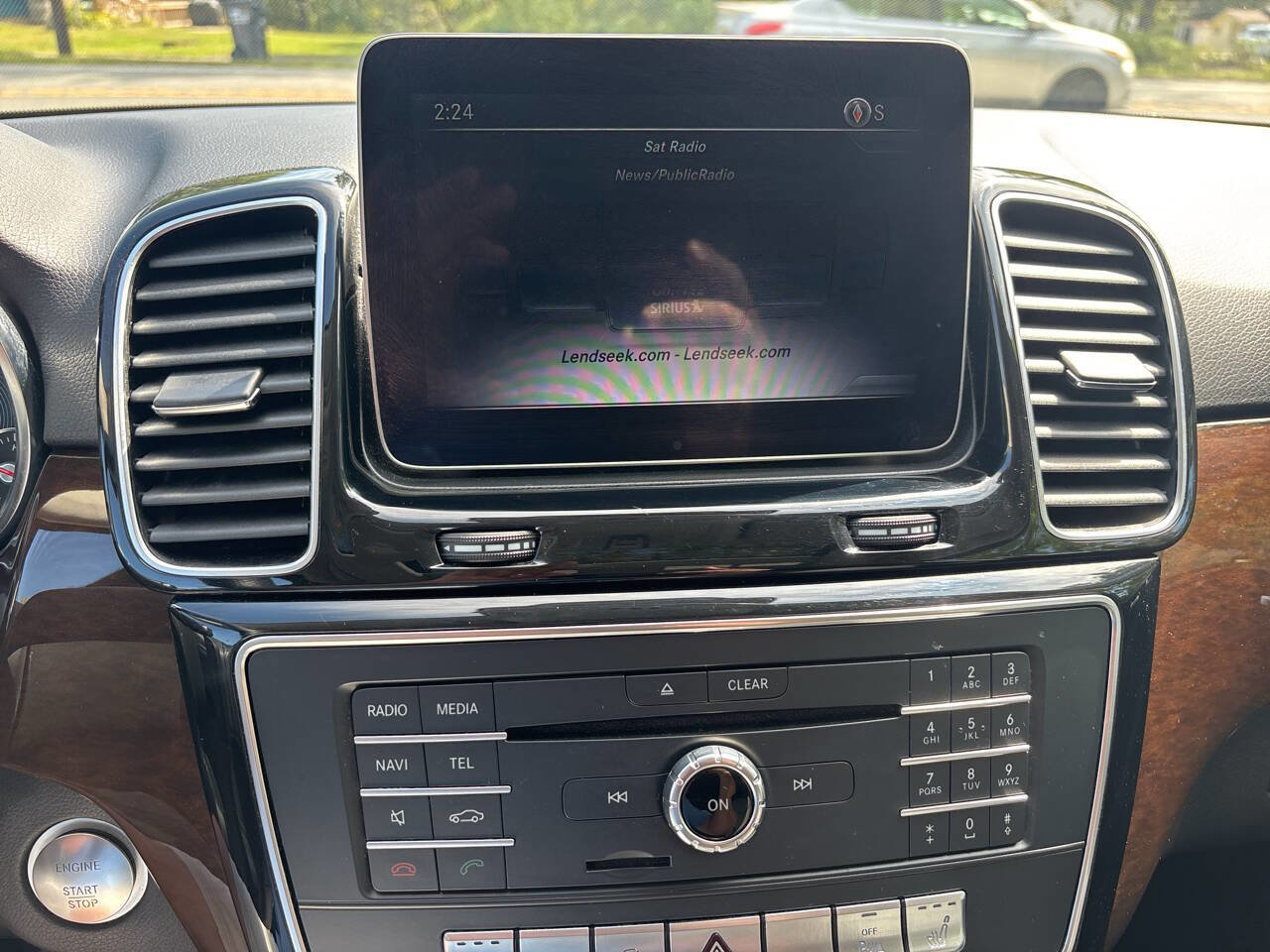 Used 2018 Mercedes-Benz GLE 350 GLE 350 4MATIC AWD 4dr SUV w/ Premium 2 Package image 33