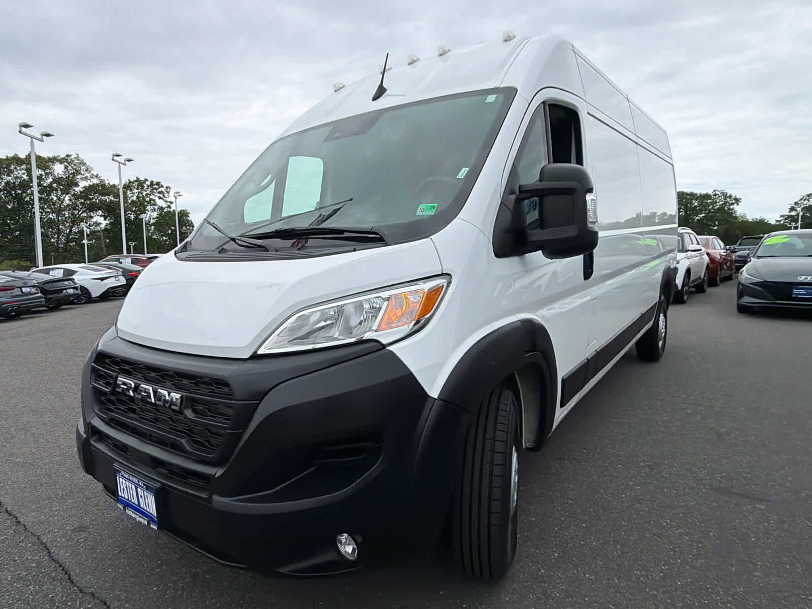 Used 2024 RAM ProMaster 2500 w/ Convenience Group FWD image 5
