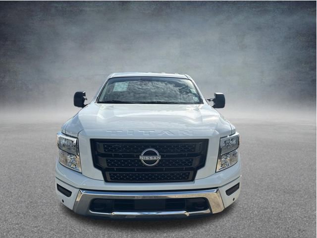 Used 2024 Nissan Titan SV w/ SV Convenience Package RWD image 2