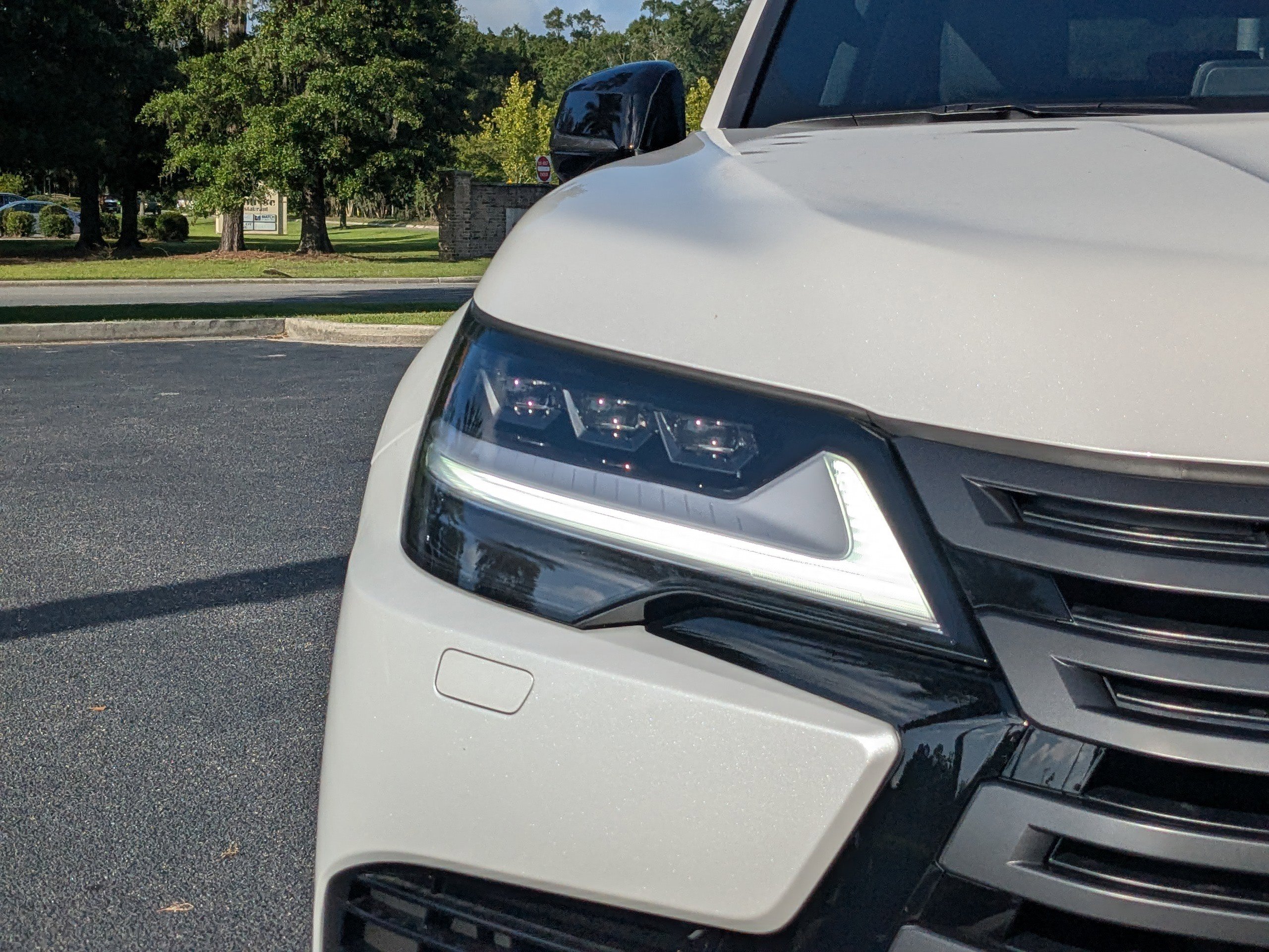 New 2025 Lexus LX 700h Overtrail image 10