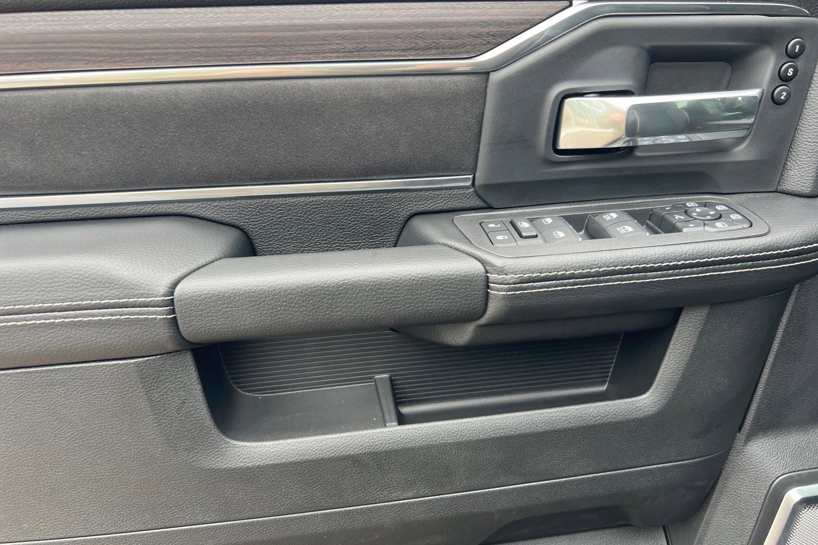 New 2026 RAM 2500 Laramie image 9