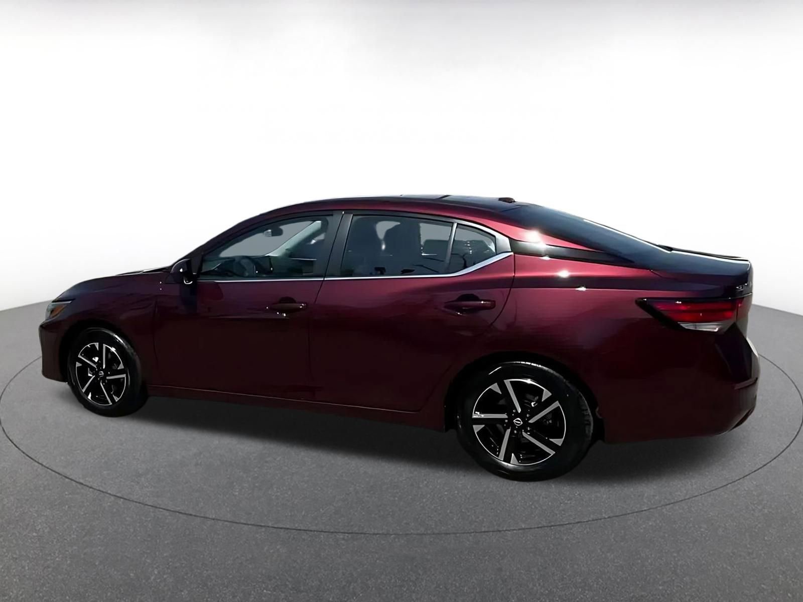 Used 2025 Nissan Sentra SV image 8