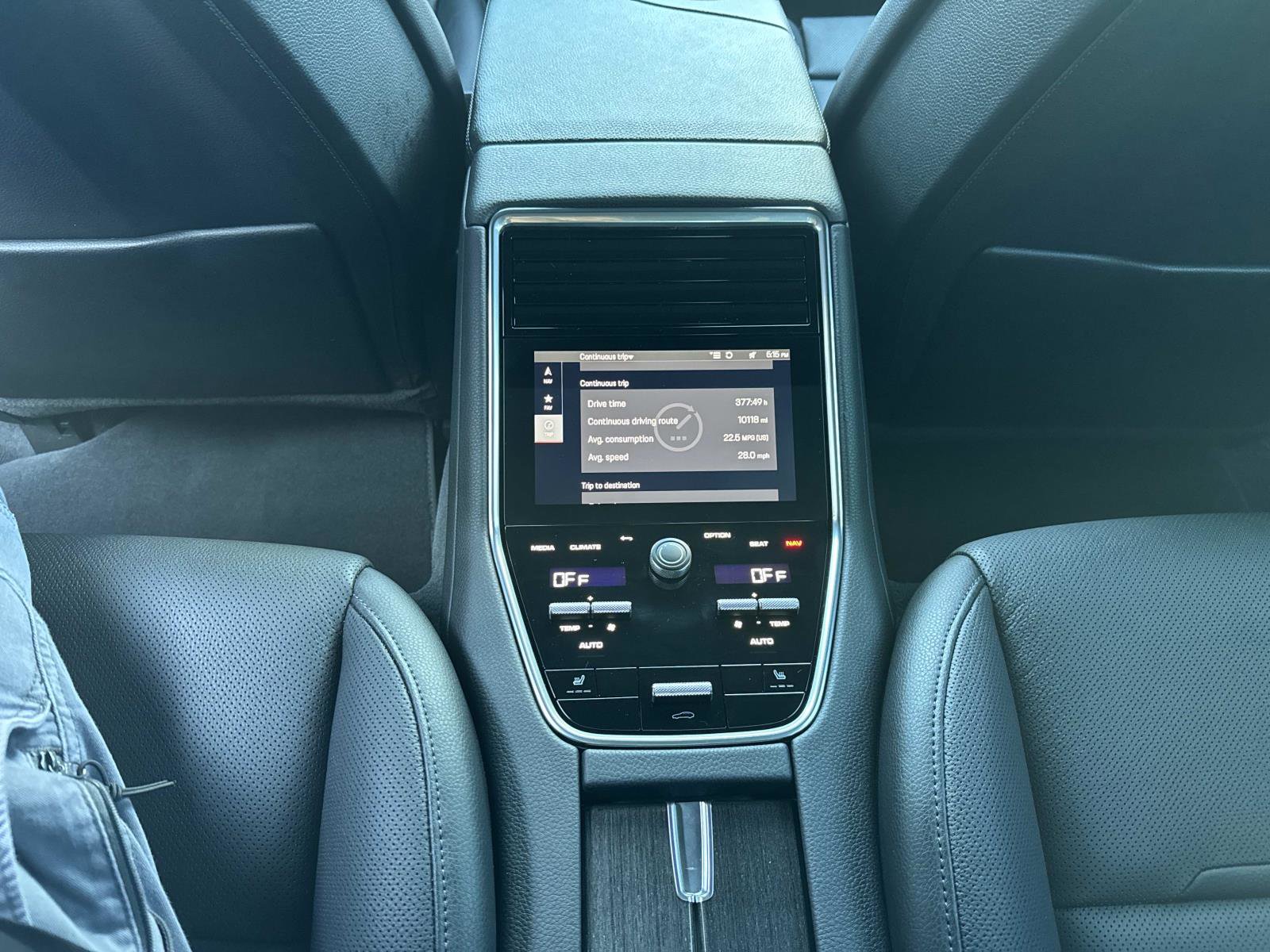 Certified 2023 Porsche Panamera Platinum Edition image 17