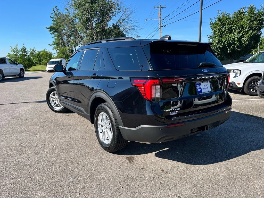 New 2026 Ford Explorer Active RWD image 4