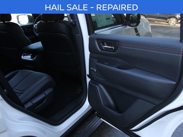 New 2026 Nissan Armada SL w/ Captain's Chari Seat Package image 33