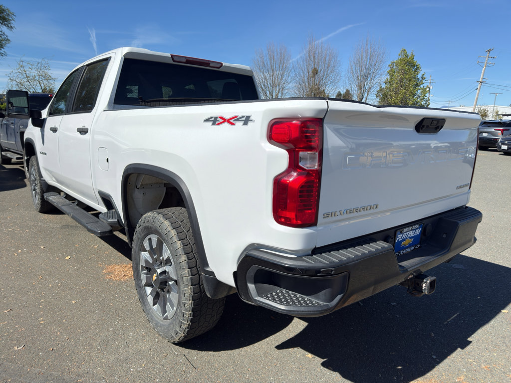 Used 2022 Chevrolet Silverado 2500 Custom w/ Custom Value Package image 5
