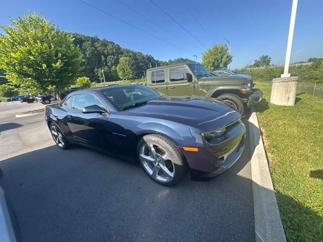 Used 2015 Chevrolet Camaro LT w/ RS Package RWD image 3