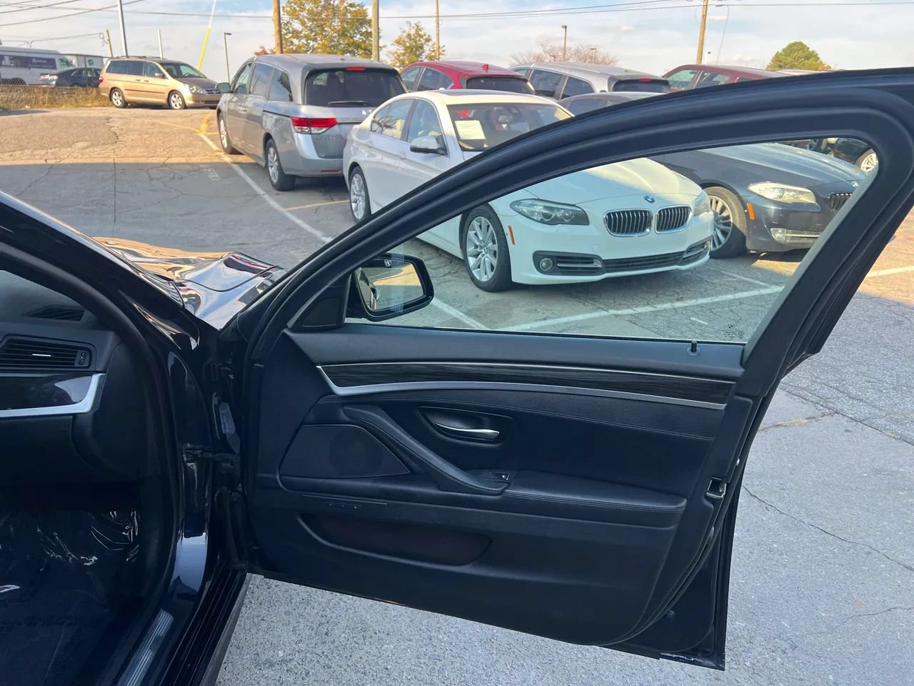 Used 2013 BMW 550i xDrive Sedan AWD/4WD image 30