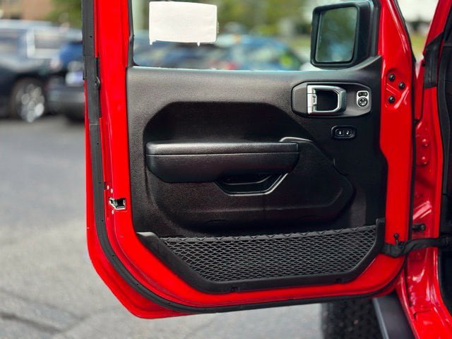 Used 2025 Jeep Wrangler Unlimited Rubicon w/ Safety Group AWD/4WD image 10