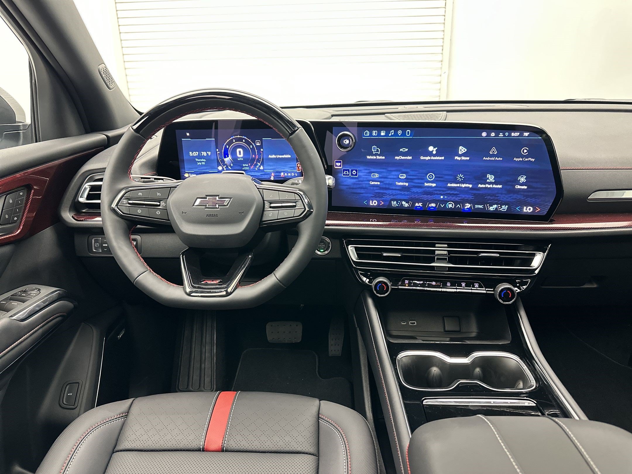 New 2026 Chevrolet Traverse RS w/ LPO, Floor Liner Package AWD/4WD image 30