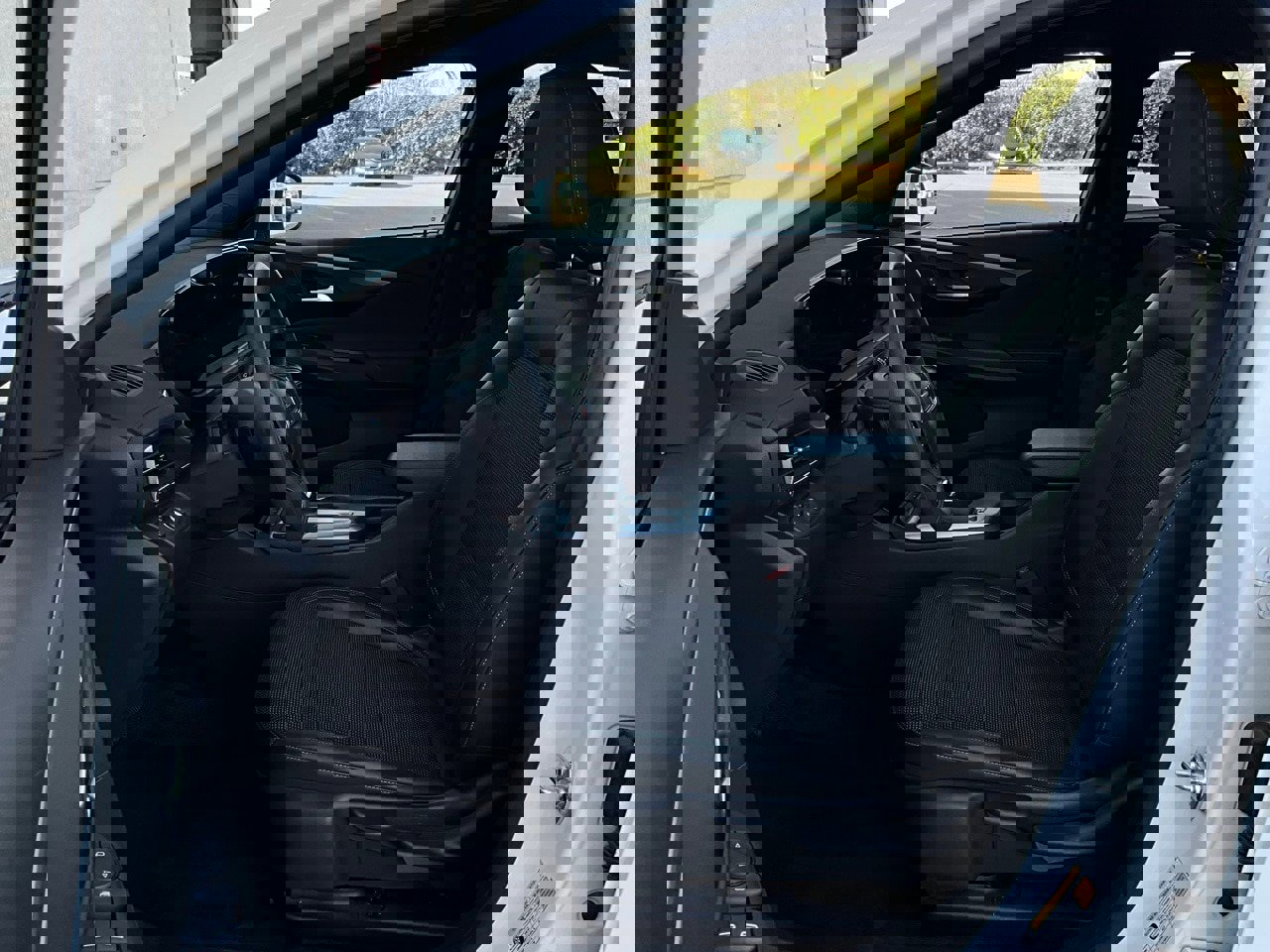 Used 2025 Buick Envista Preferred image 10