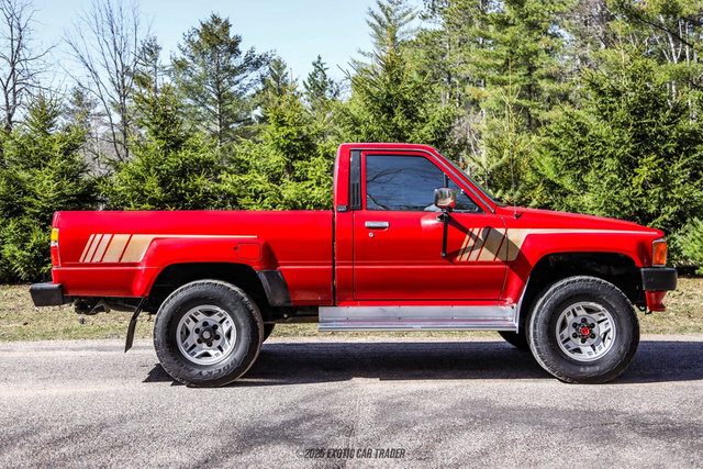 Used 1986 Toyota Pickup 4x4 Regular Cab Turbo image 9