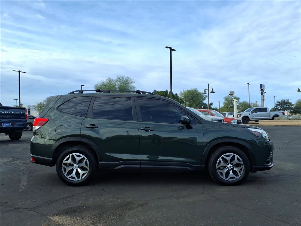 Used 2022 Subaru Forester Premium image 7