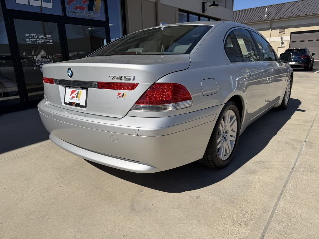 Used 2002 BMW 745i RWD image 8