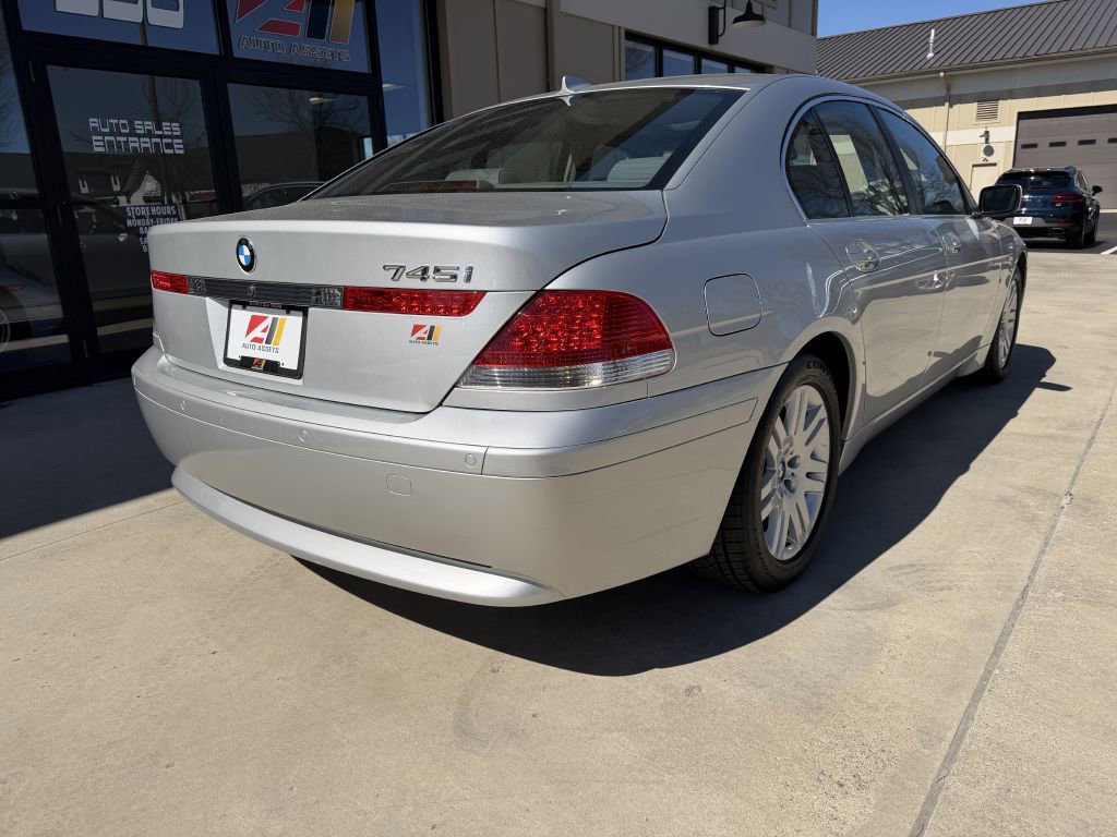 Used 2002 BMW 745i image 8