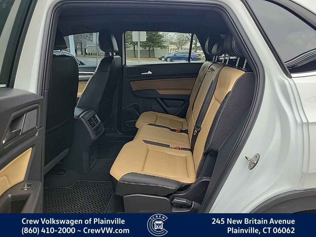 Certified 2022 Volkswagen Atlas Cross Sport SE w/ Panoramic Sunroof Package image 15