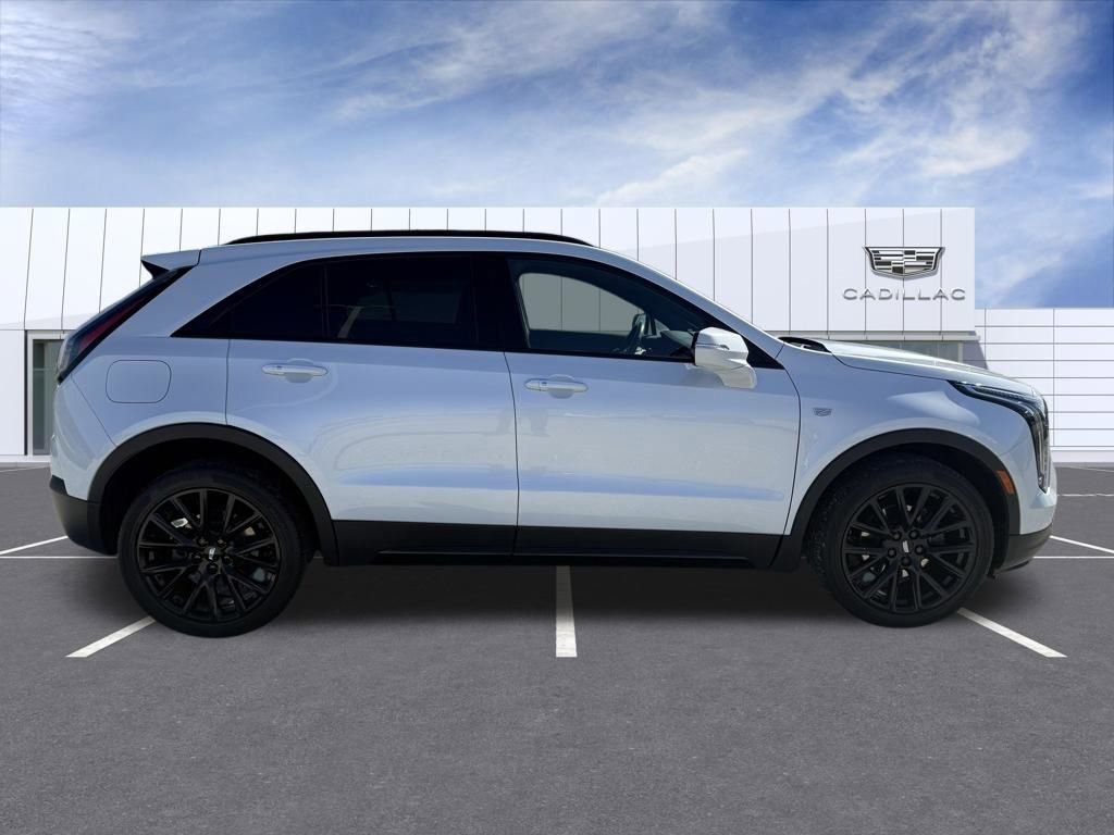 Used 2023 Cadillac XT4 Sport FWD image 2