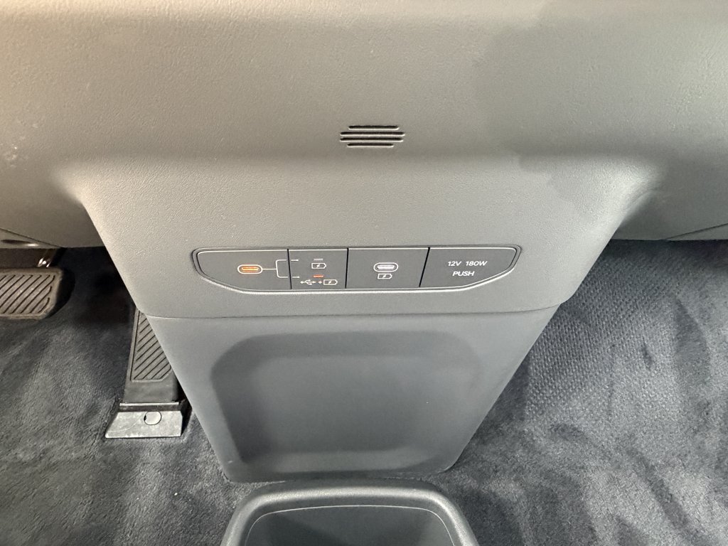 Used 2025 Kia EV9 Wind AWD/4WD image 24