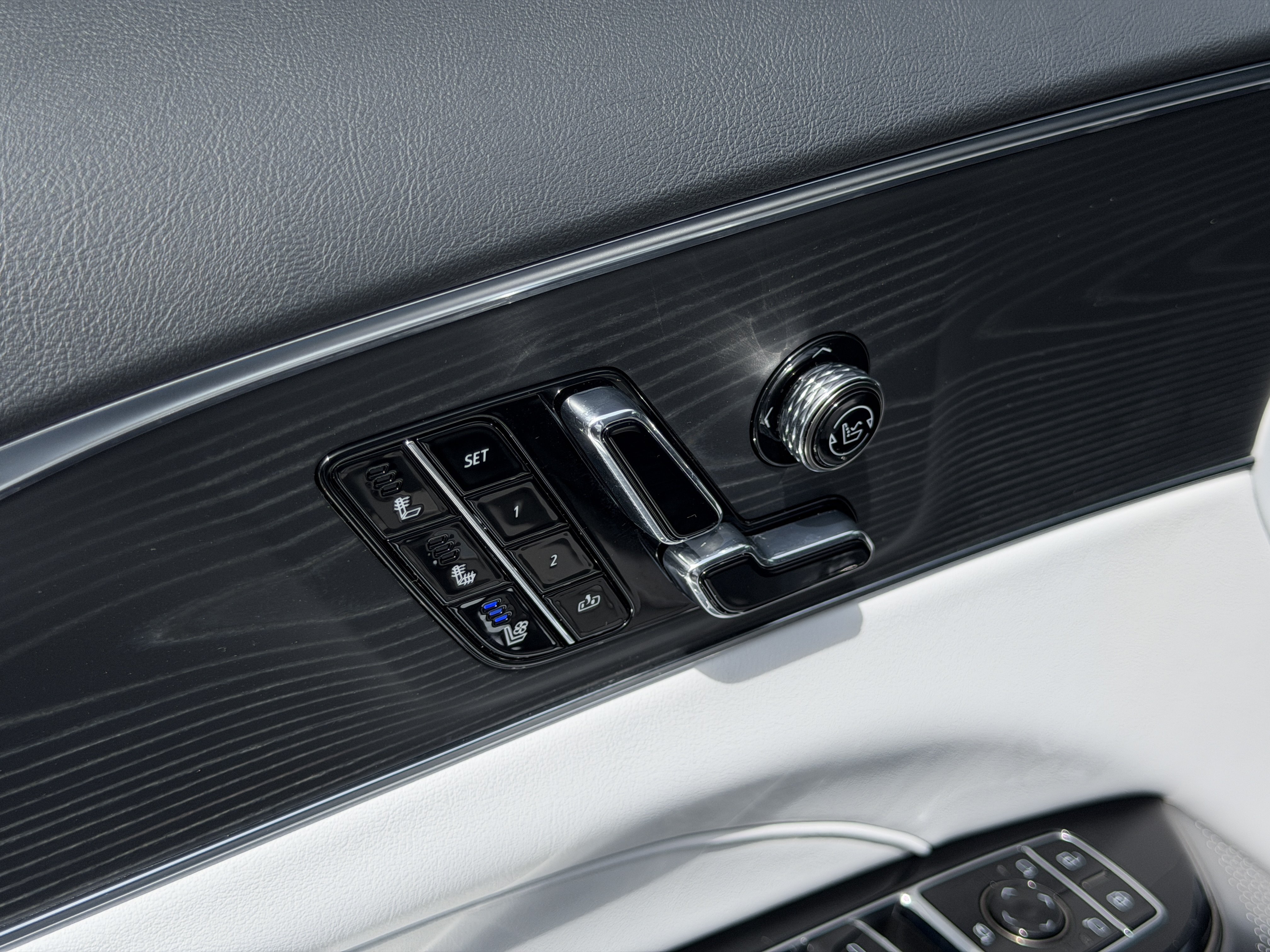 Certified 2026 Cadillac Lyriq Premium Sport w/ LPO, Floor Liner Package RWD image 23