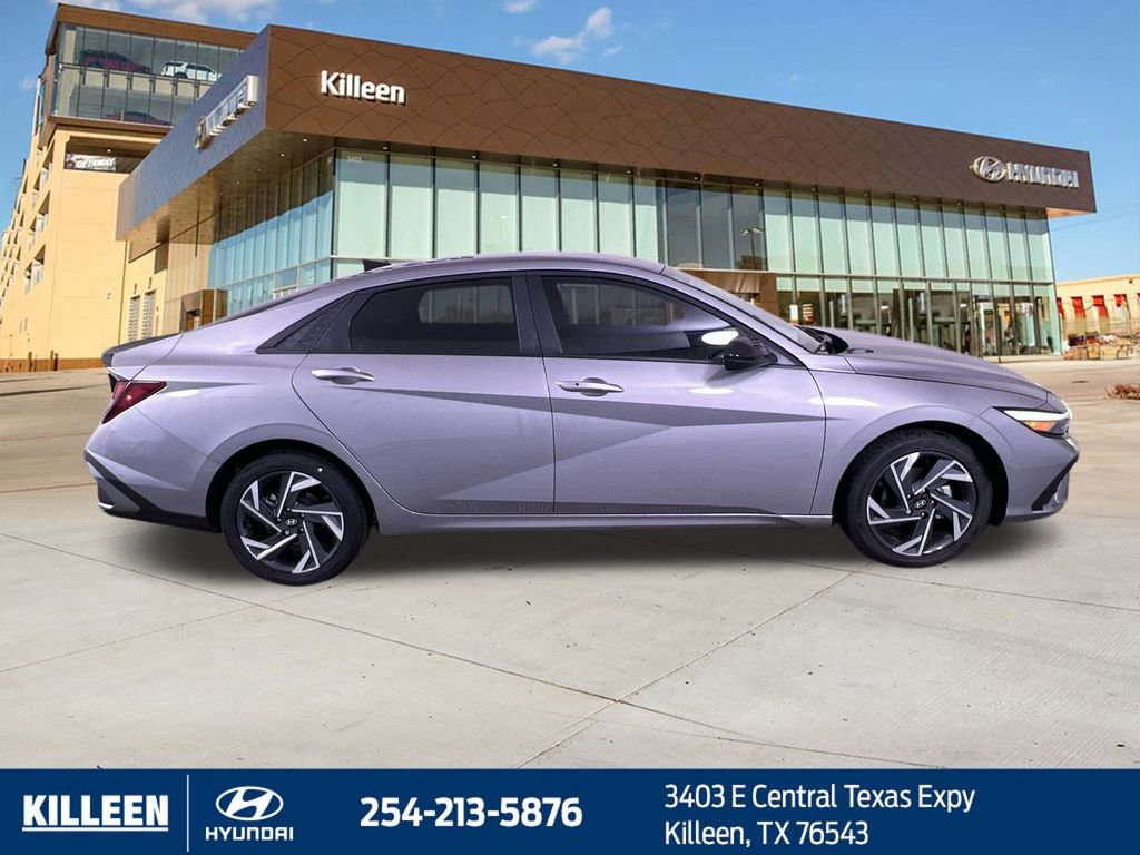 Used 2025 Hyundai Elantra Sport image 10