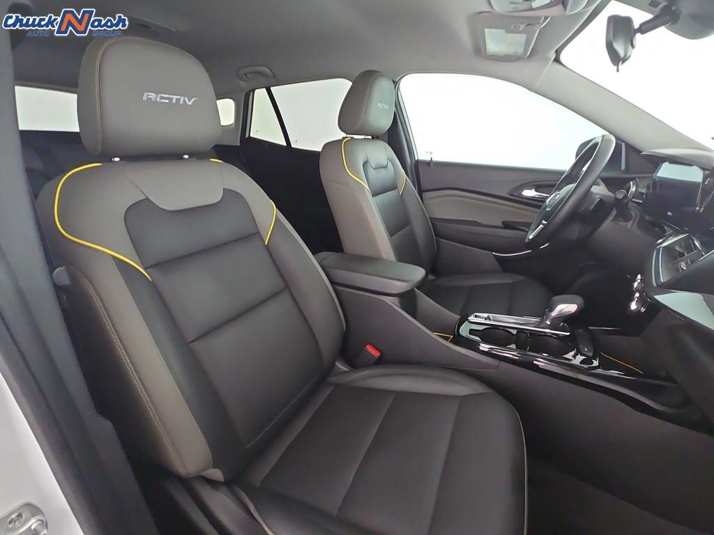 Used 2025 Chevrolet Trax ACTIV w/ Driver Confidence Package FWD image 31