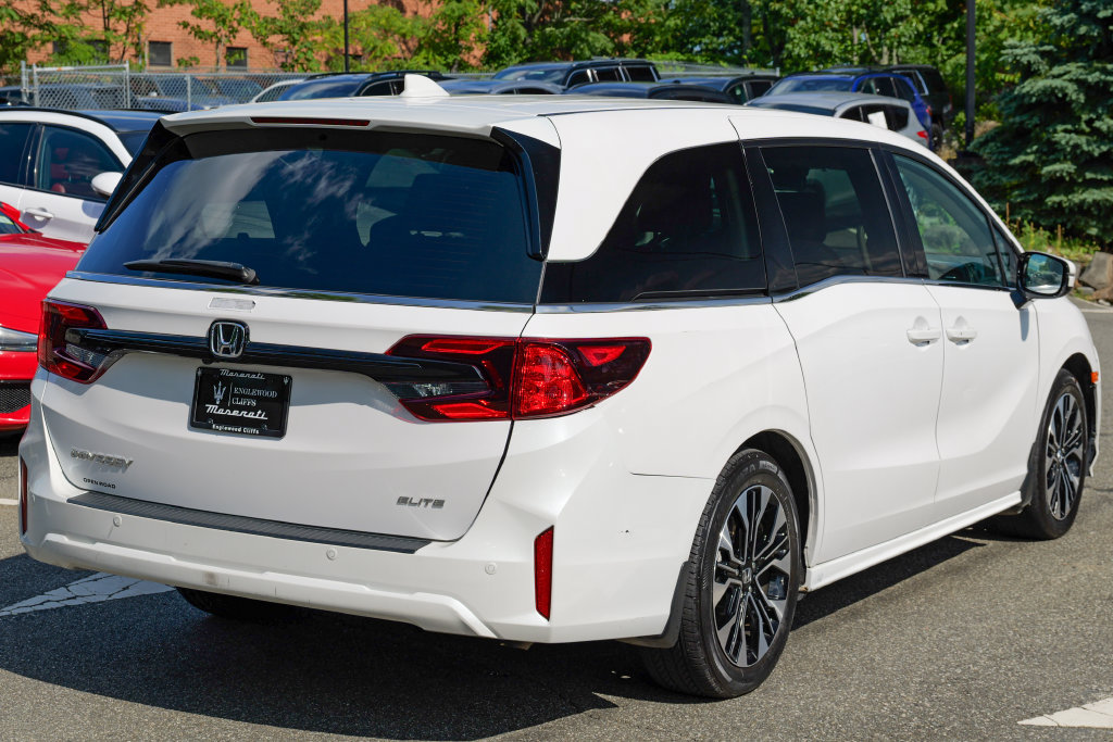 Used 2025 Honda Odyssey Elite image 7