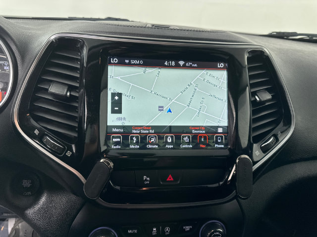 Used 2019 Jeep Cherokee Limited AWD/4WD image 11