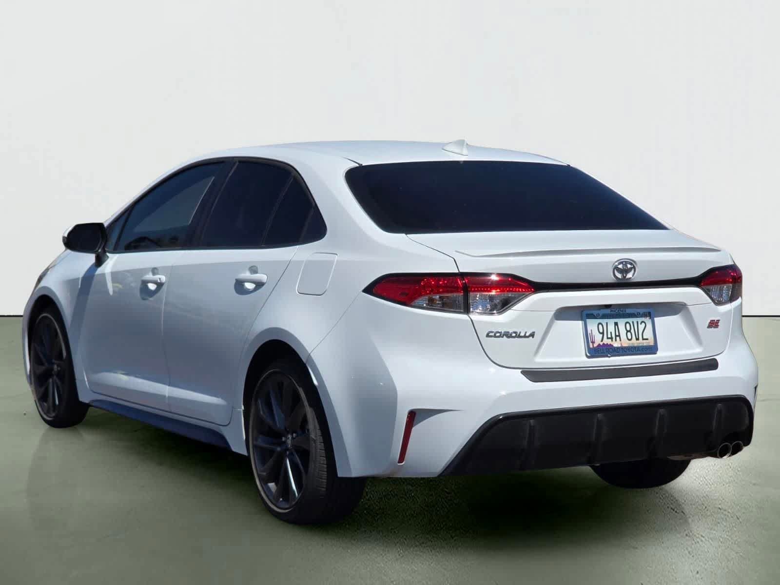 Used 2025 Toyota Corolla SE FWD image 3