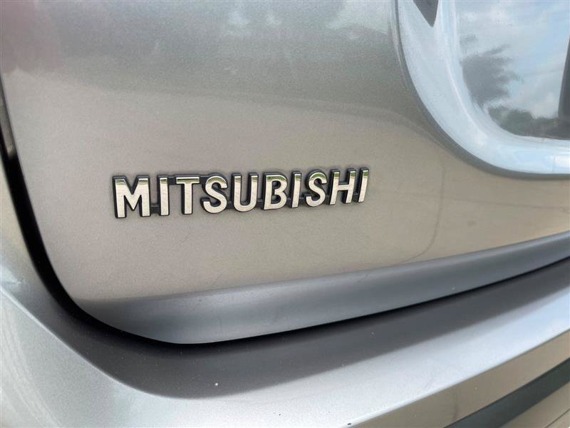 Used 2017 Mitsubishi Outlander ES AWD/4WD image 32