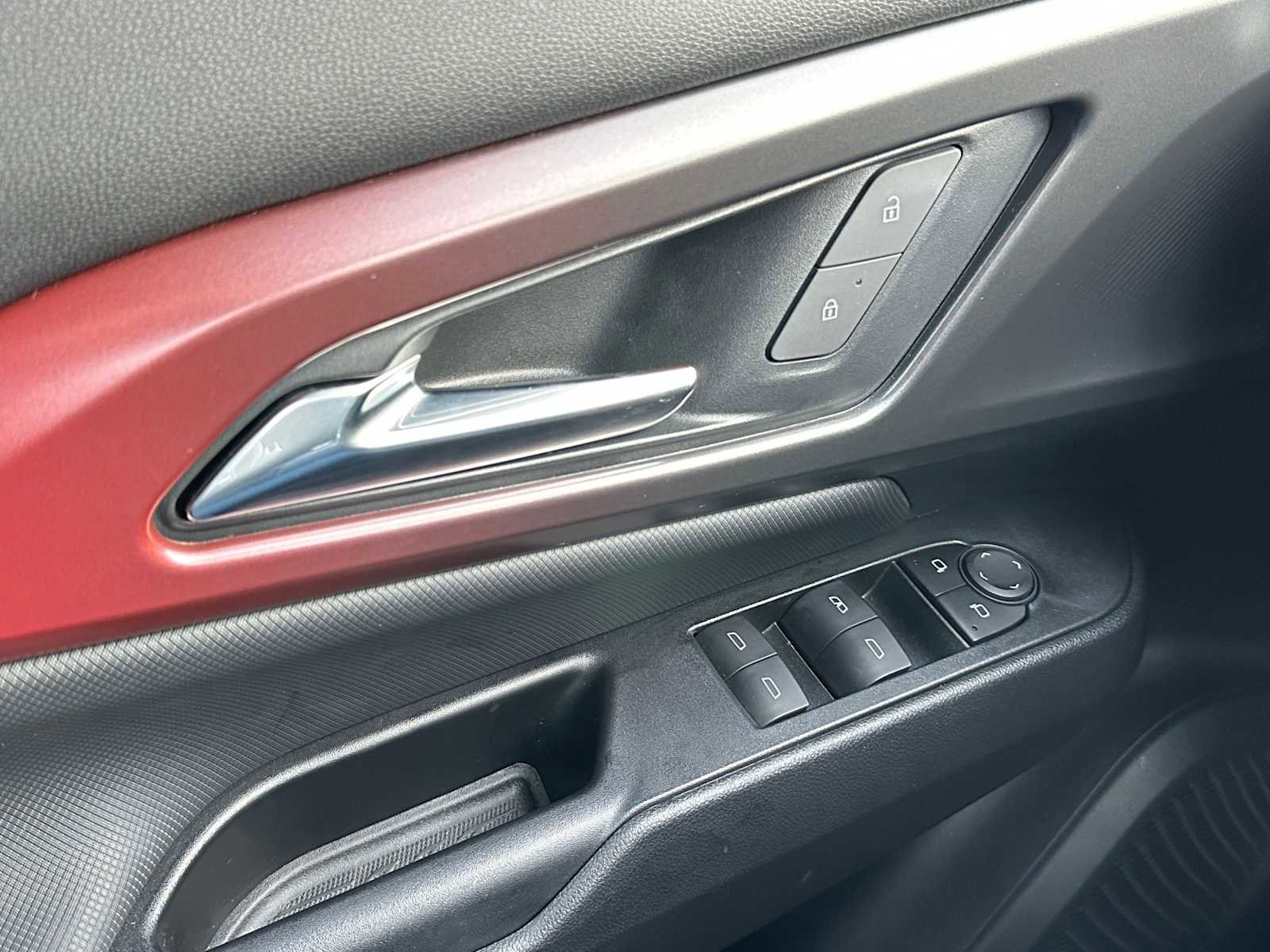 Used 2024 Chevrolet Equinox EV RS image 33