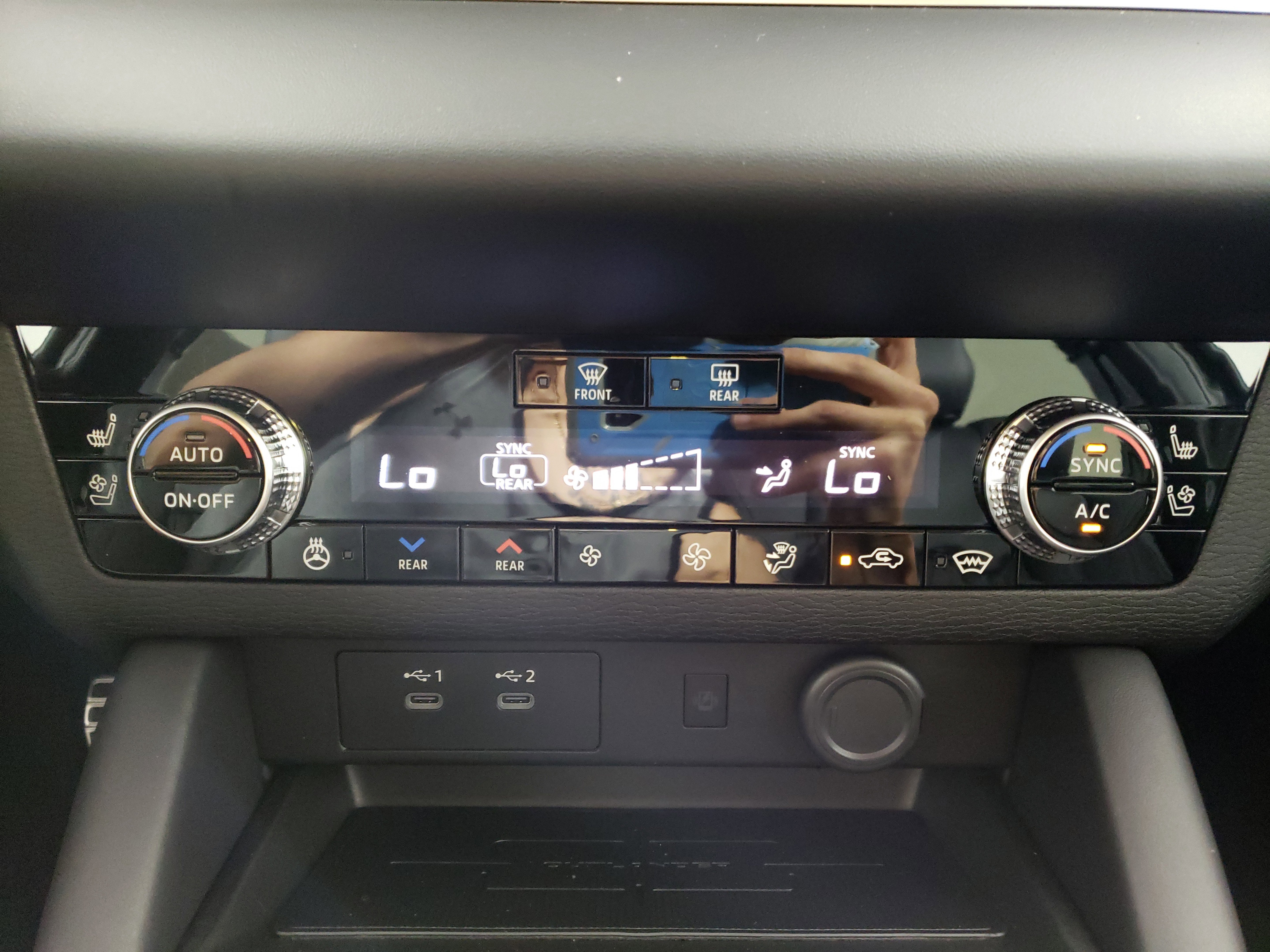 New 2025 Mitsubishi Outlander SEL image 24