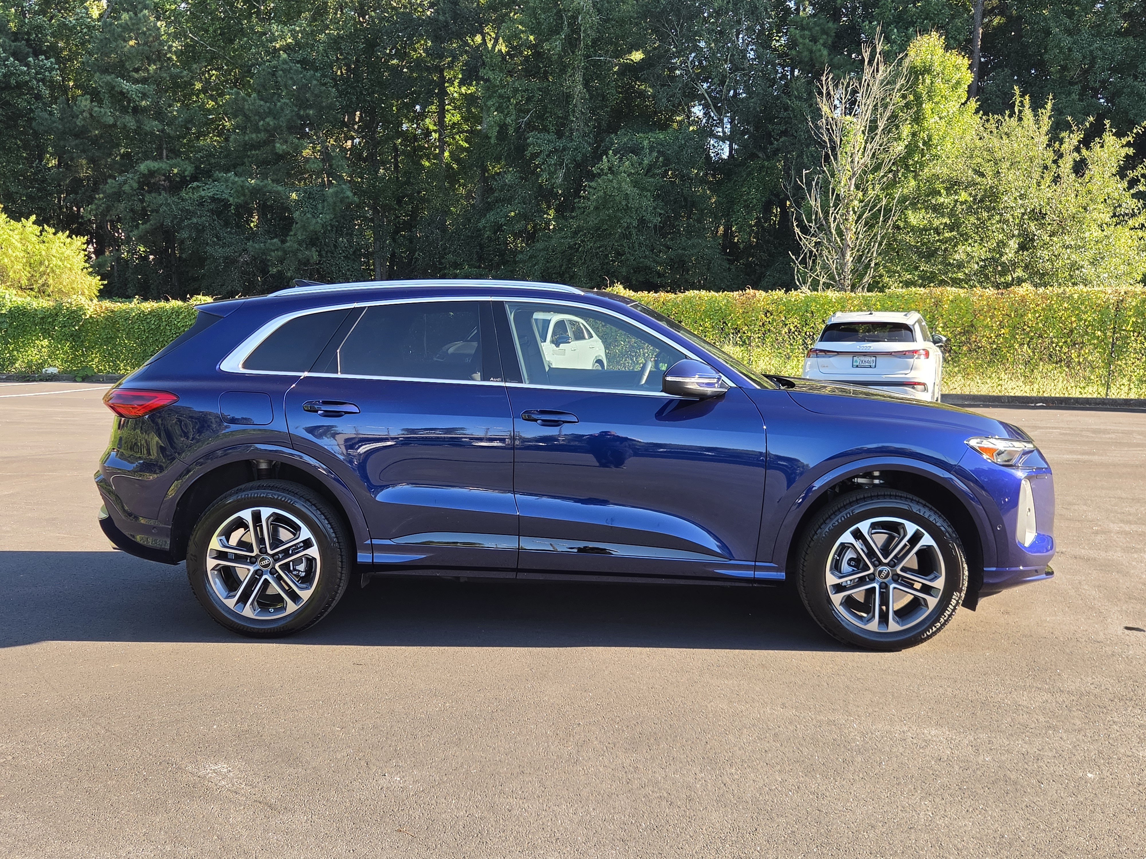 Used 2025 Audi Q5 Premium w/ Convenience Package AWD/4WD image 6