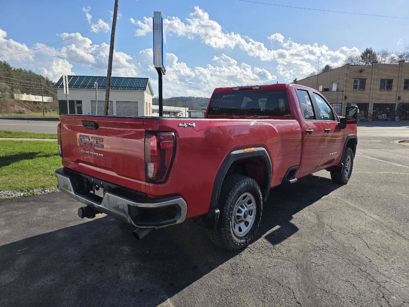 Used 2024 GMC Sierra 2500 Pro w/ Convenience Package AWD/4WD image 7