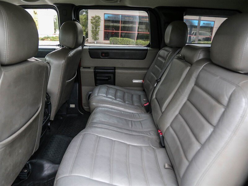 Used 2005 HUMMER H2 w/ Preferred Equipment Group AWD/4WD image 22