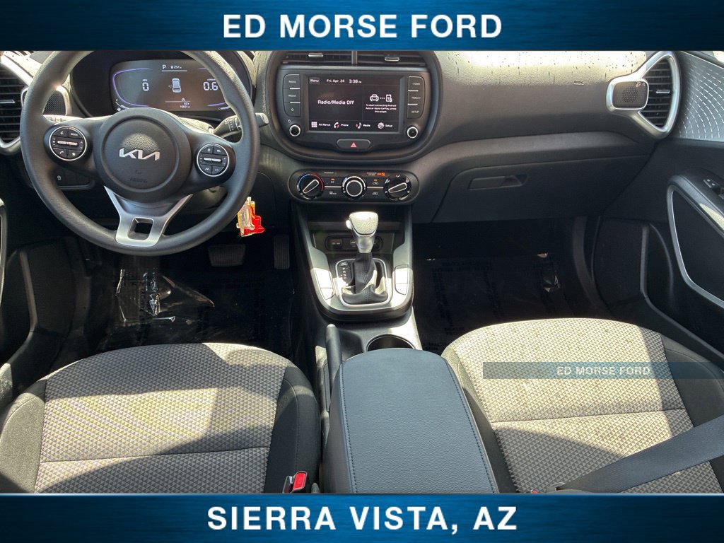 Used 2025 Kia Soul LX FWD image 18