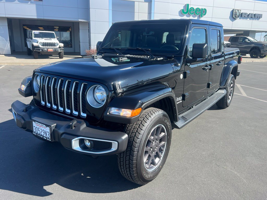 Used 2022 Jeep Gladiator Overland w/ Popular Equipment Package AWD/4WD image 3