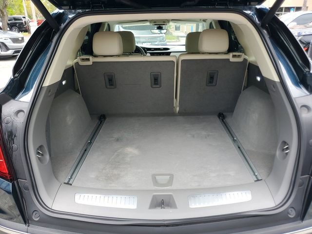 Certified 2024 Cadillac XT5 Premium Luxury w/ Technology Package FWD image 9