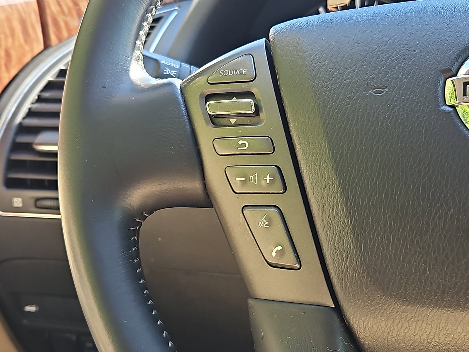 Certified 2020 Nissan Armada SL w/ Premium Package AWD/4WD image 21