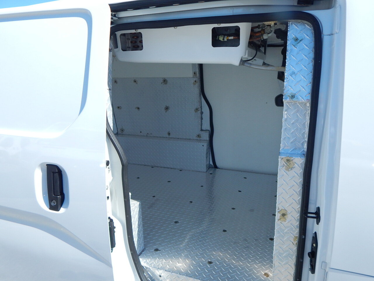 Used 2021 Nissan NV200 S FWD image 4